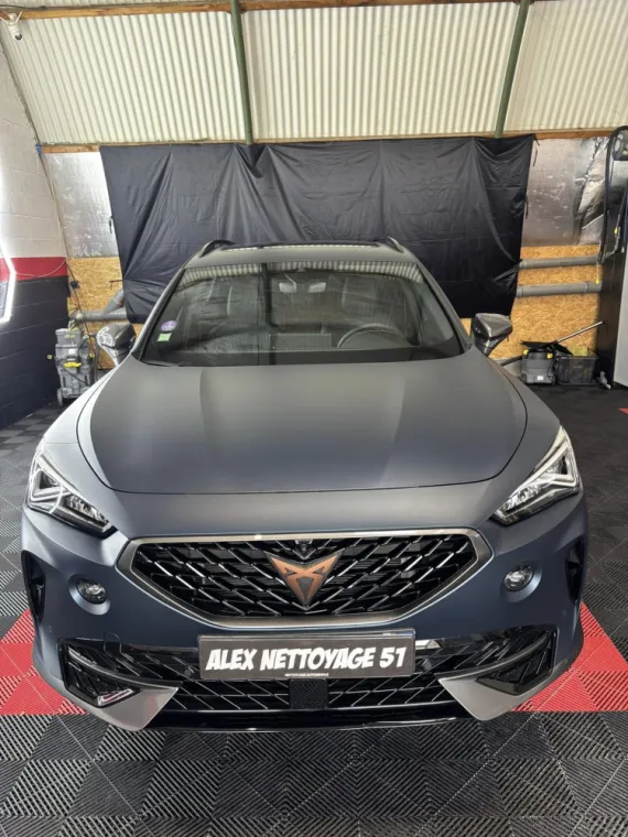 nettoyage intérieur et extérieur d'un véhicule à Reims, Reims, Alex Nettoyage 51