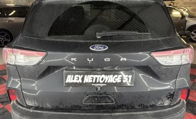 nettoyage intérieur complet et extérieur d'un véhicule SUV à Reims, Reims, Alex Nettoyage 51