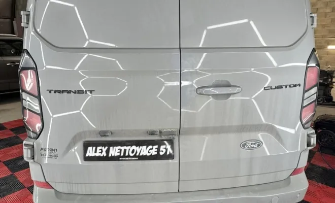 nettoyage intérieur et extérieur d'un véhicule utilitaire à Reims, Reims, Alex Nettoyage 51