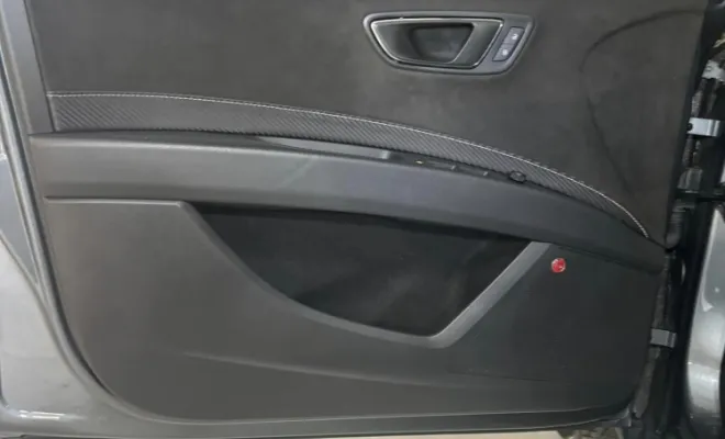 nettoyage intérieur complet de véhicule Seat Leon Cupra à Reims , Reims, Alex Nettoyage 51