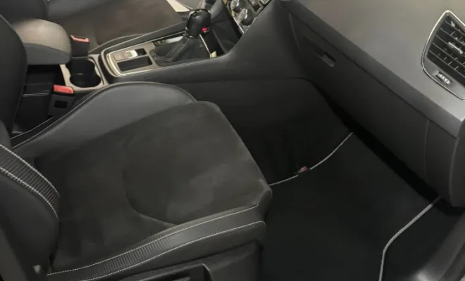 nettoyage intérieur complet de véhicule Seat Leon Cupra à Reims , Reims, Alex Nettoyage 51