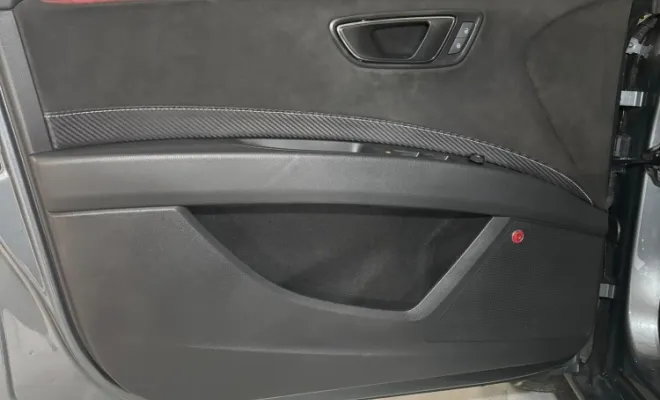 nettoyage intérieur complet de véhicule Seat Leon Cupra à Reims , Reims, Alex Nettoyage 51